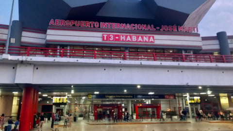 Aeropuerto de La Habana Cierra Nocturno por Mantenimiento