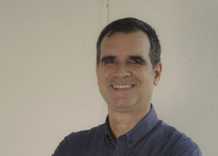 Cuba's Ministry of Higher Education Upholds Professor's Dismissal Amidst Controversy