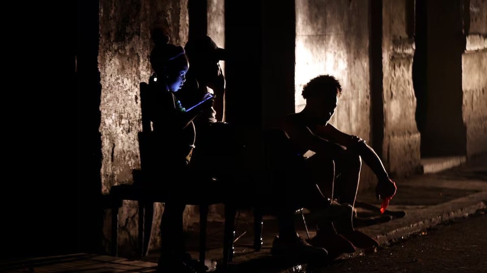 ¿Se nos va la luz otra vez? ¡La Habana y Cuba en la oscuridad total por segundo apagón!
