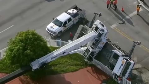 Gigantic Crane Collapses in Hialeah Residential Area, Narrowly Missing Homes