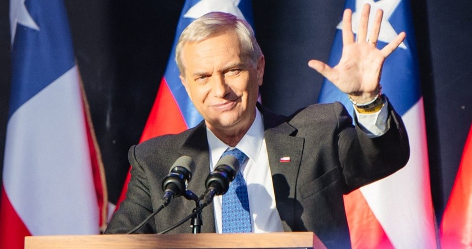 ¡Chilena con Bozal! ¿Ayuda pa' Cuba o pa' la Dictadura?