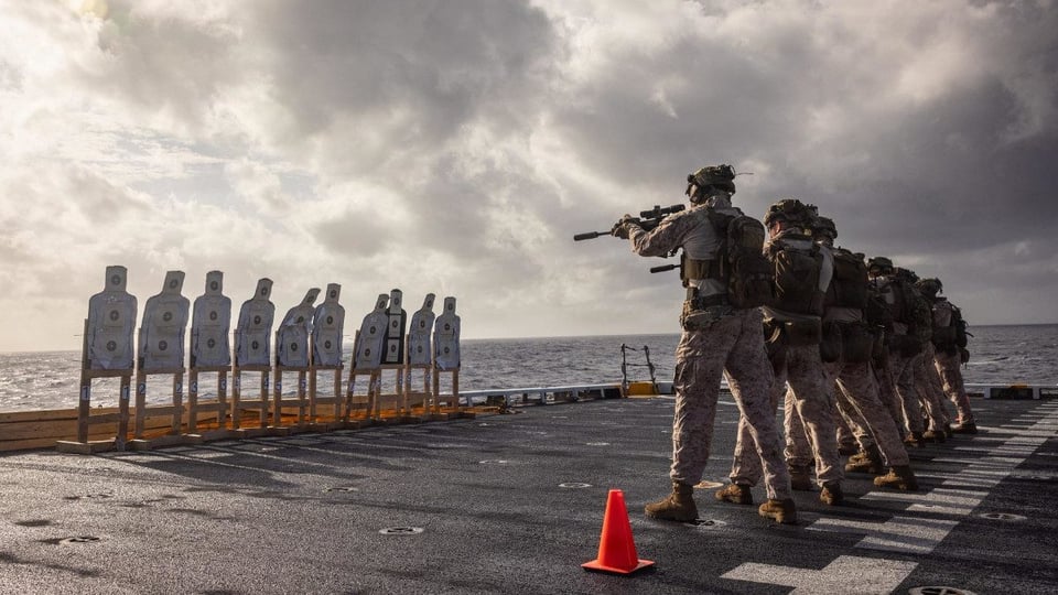 Marines Calentando Motores en Puerto Rico: ¿Le Echan Ojo a Cuba o Es Pa'lardía?