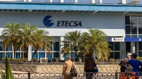 ETECSA: La conexión cubana, entre el mantenimiento y la eterna queja