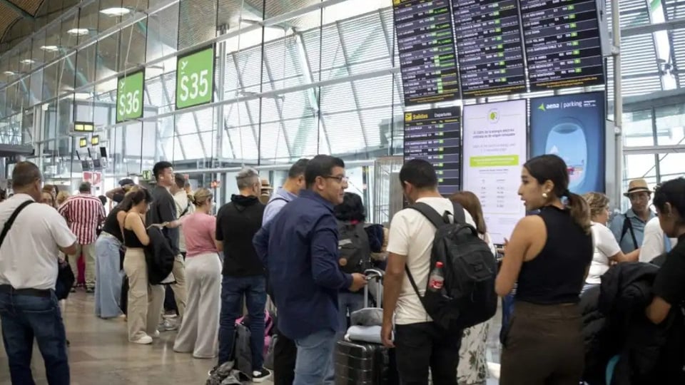 EE.UU. alerta a viajeros por posible escalada de conflicto en Medio Oriente