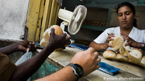 ¿Se Comió la Canasta Básica el Huracán? Cuba Entre Entregas Desiguales y Donativos