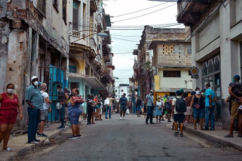 Cuba: Alertas sobre Posible Aumento de Precios de Alimentos y Transporte