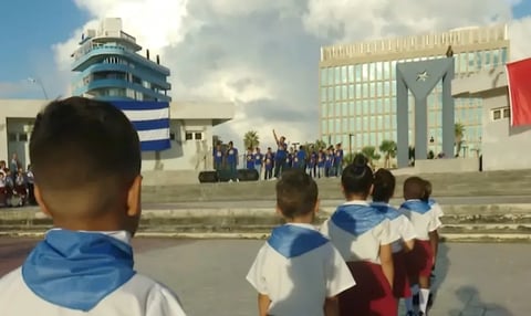 Escuelas Cubanas: ¿Pulseras de Identificación o Miedo Infantil?