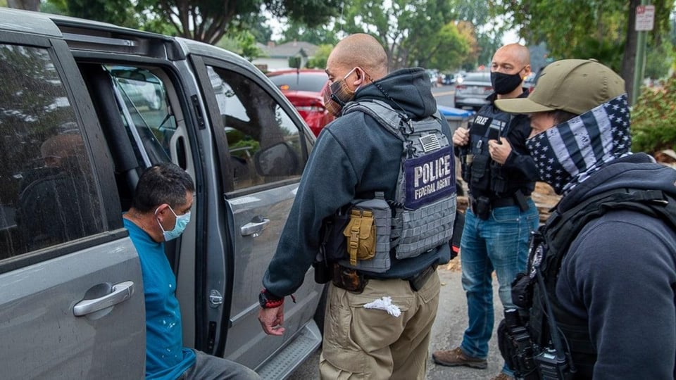 ¿Y tú sabes lo último? ¡Que ICE se está botando con los arrestos!