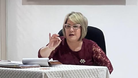 Lis Cuesta enciende la polémica con "¡Viva Cuba Libre!" en plena crisis