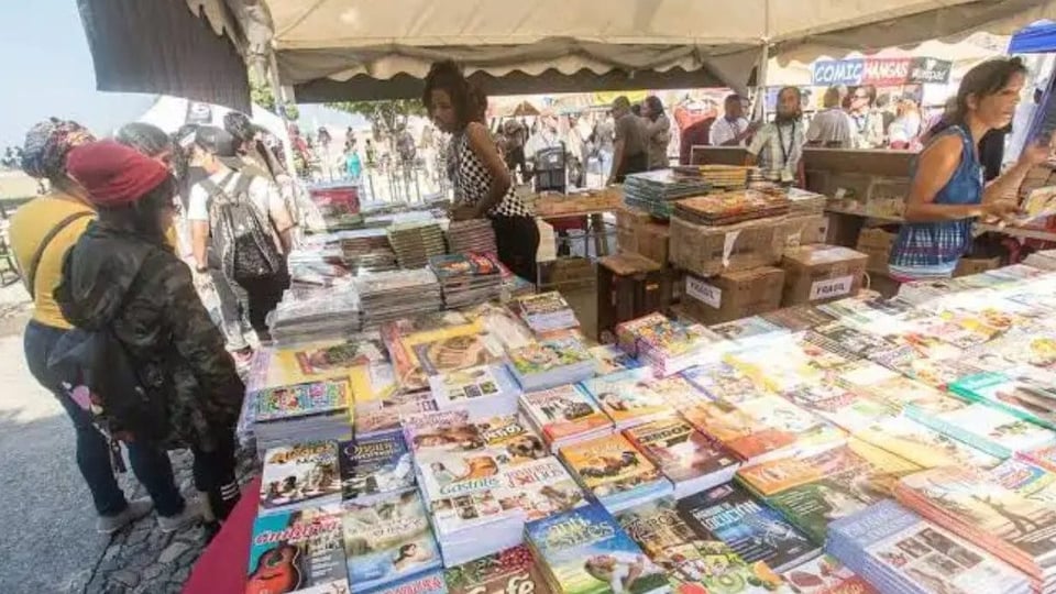 ¡Aguardiente pa' la pena! La Feria del Libro de La Habana se pinchó por falta de gasolina