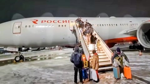 ¡Moscú botó el avión pa' Cuba! ¿Quién apaga la candela sin gasolina?