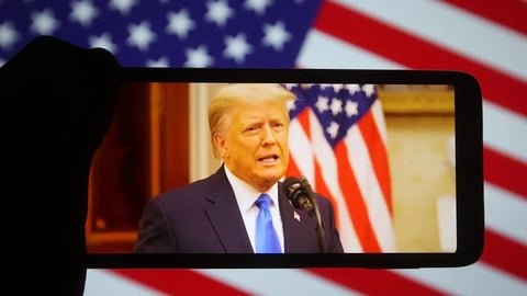Donald Trump Lanza Canal de TV Propio en Medio de Tensiones con Medios