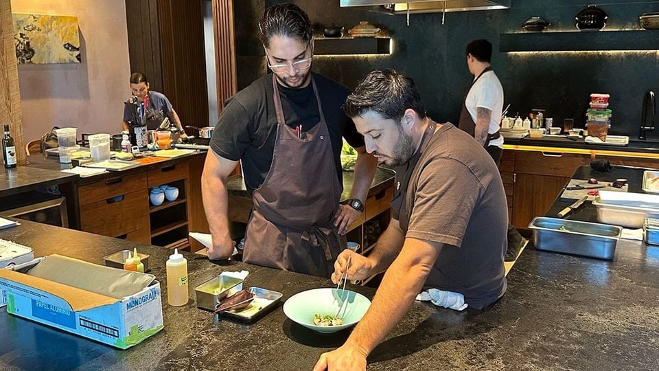 Chef Cubano Exiliado Logra Estrella Michelin en Florida con su Restaurante Emelina