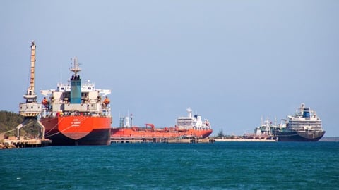 ¿Llega o no llega? Petrolero ruso desafía a EE.UU. y apunta a Cuba