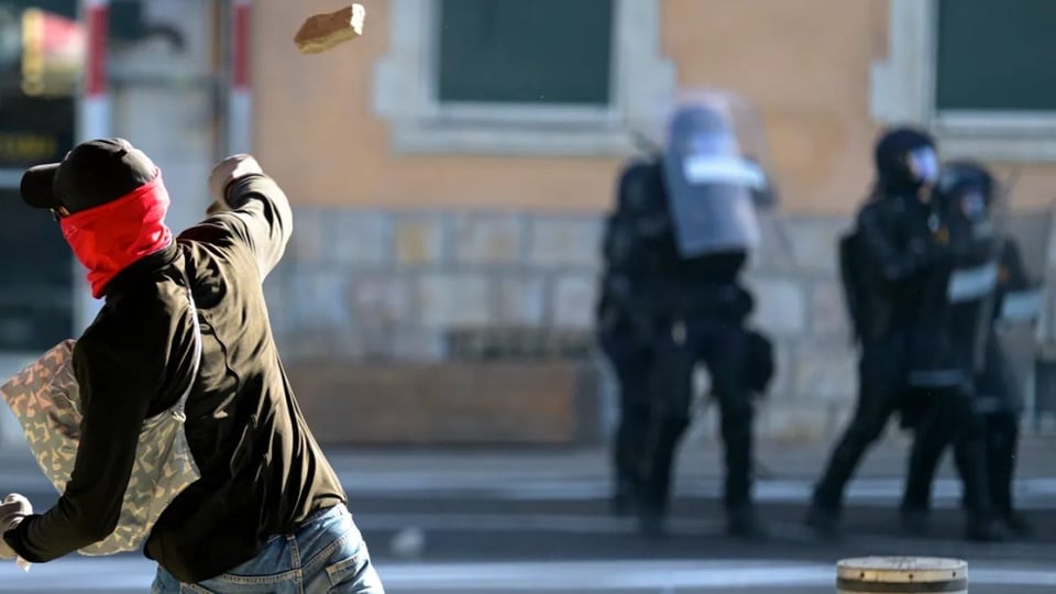 ¿Mano dura o ejecución? Comunistas cubanos tiran piedras contra la muerte de 'Niño Guerrero'