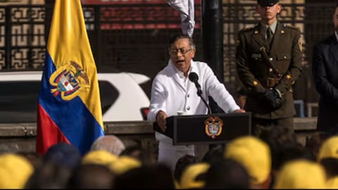 Petro Cuestiona Resultados Electorales en Colombia: Denuncia Irregularidades