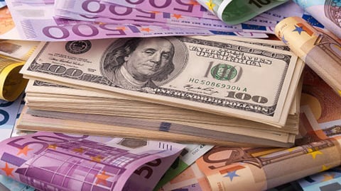 Dólar y Euro Siguen Bajando en Cuba: ¿Qué Pasa con el Mercado Informal?