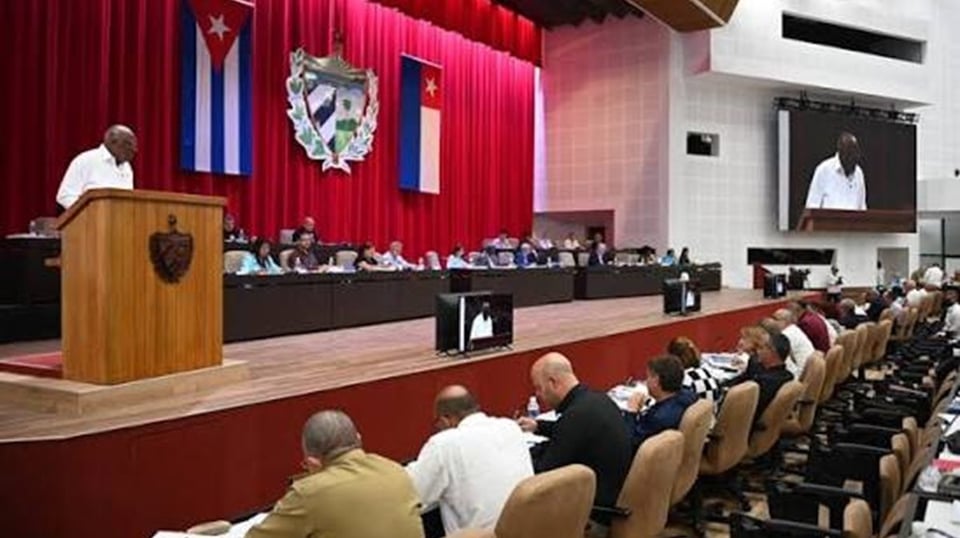 ¿Le Quitarán la Identidad a los Cubanos? ¡El Gobierno Quiere Controlarlo TODO!