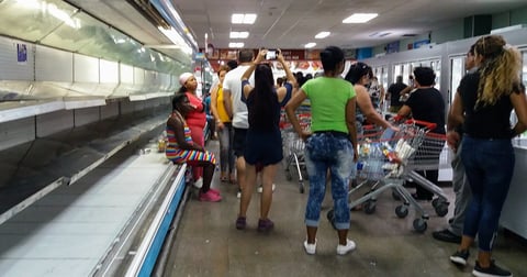 Cuba Abre la Puerta a Alimentos Venezolanos con Restricciones