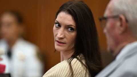 Jurado no llega a veredicto en juicio contra madre acusada de matar a sus hijos