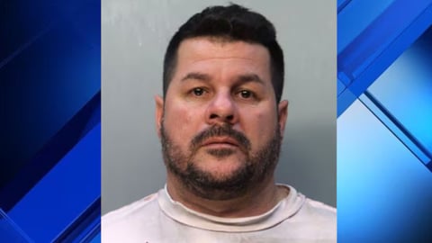 Conductor de Uber arrestado por agresión sexual a menor en Hialeah