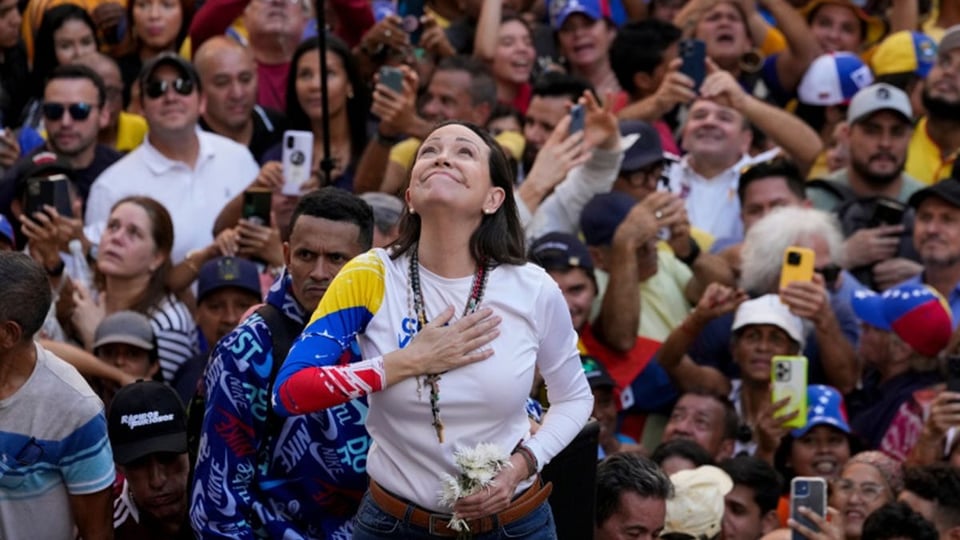 María Corina Machado arrasa en encuestas de Venezuela post-Maduro