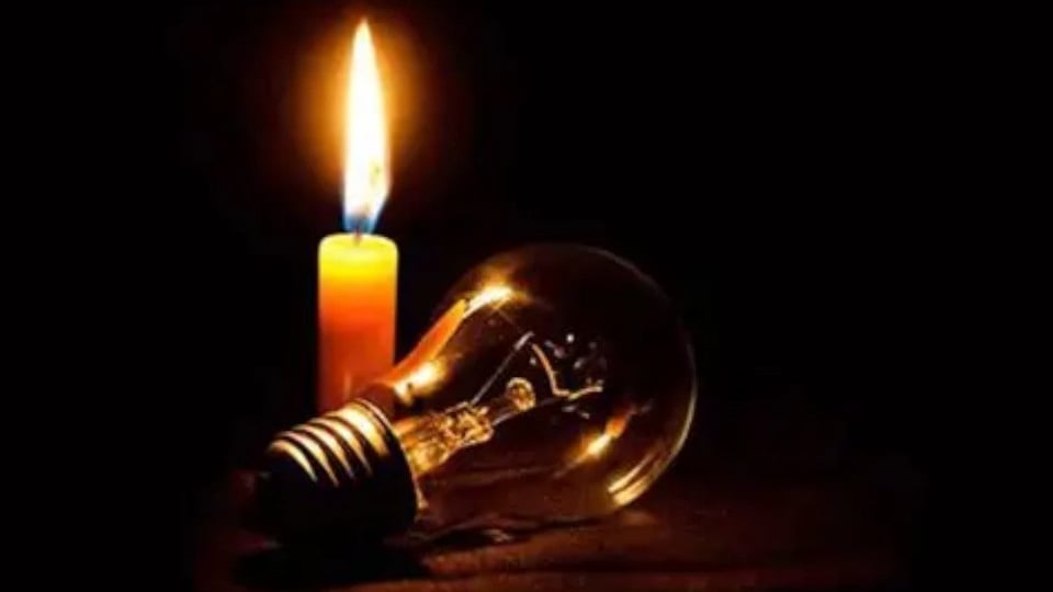 Cuba sigue a oscuras: Apagones fuertes por tremendo déficit de luz