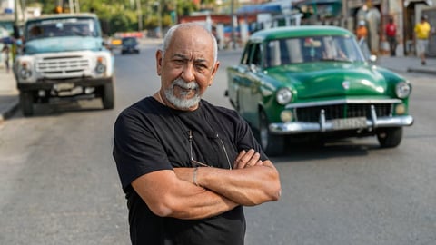 Padura Alerta Sobre Grave Crisis en Cuba: "Todo Puede Ocurrir"