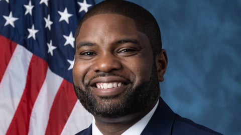 Byron Donalds Aboga por un "Cambio de Régimen Total" en Cuba