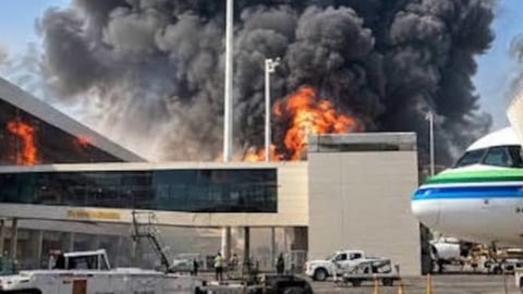 Ataque en Aeropuerto de Riad Deja Docenas de Víctimas y Eleva la Tensión Regional