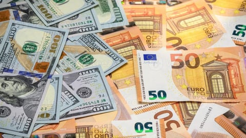 El dólar y el euro suben en el mercado informal cubano