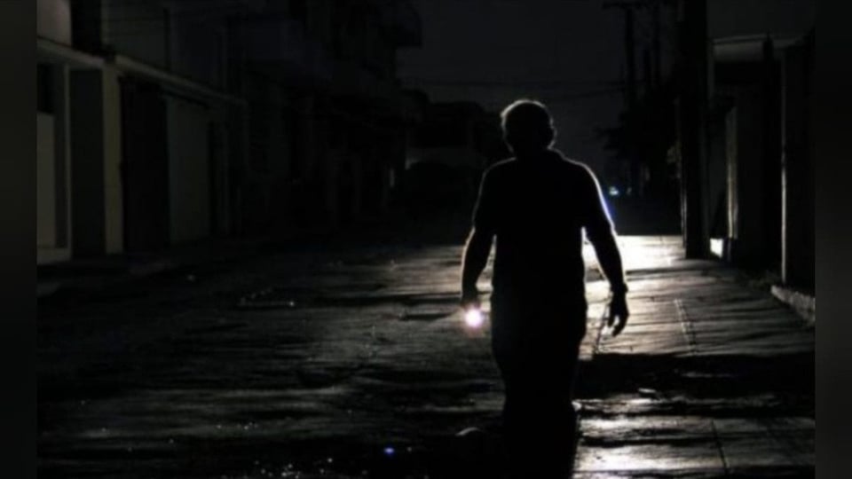 ¿Qué pasa con la luz en Santiago de Cuba? ¡Se apaga el Oriente!