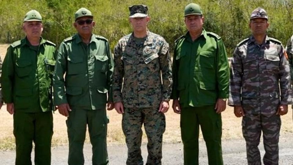 ¿Qué se cocinó en Guantánamo? ¡Jefes militares de EEUU y Cuba se vieron las caras!