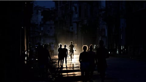 El Oriente Cubano a Oscuras: Un Apagón Masivo Deja Sin Luz a Varias Provincias