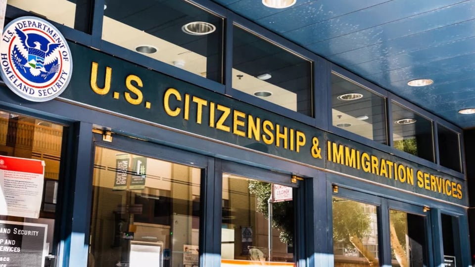 ¡Ay, mi madre! La Yuma le puso freno al 'asilo express' con trabajo bajo el brazo.