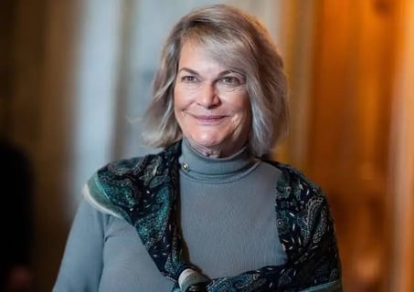 Wait, ANOTHER ONE?! Republican Senator Cynthia Lummis Bails, Citing ‘No Energy’ for SIX More Years!?