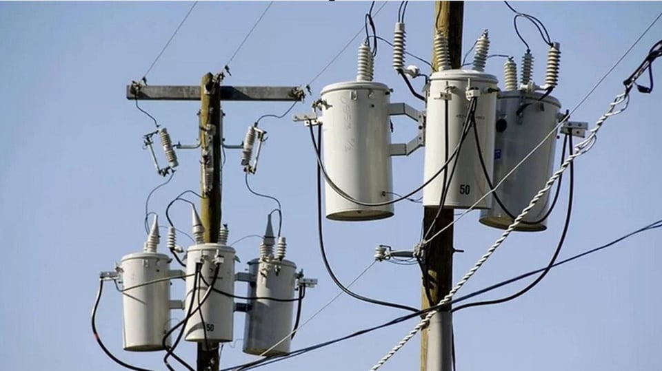 ¿Aceite Eléctrico Robado? ¡En Matanzas te lo Cogen en la Carretera!