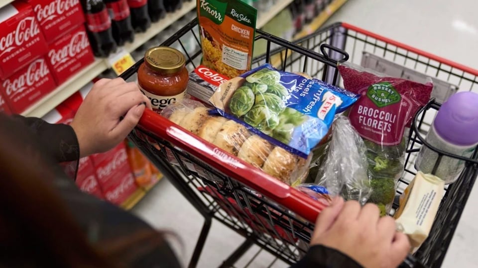 ¡Juez frena a Trump! Le pone un boche a las nuevas reglas para la comida de los más necesitados
