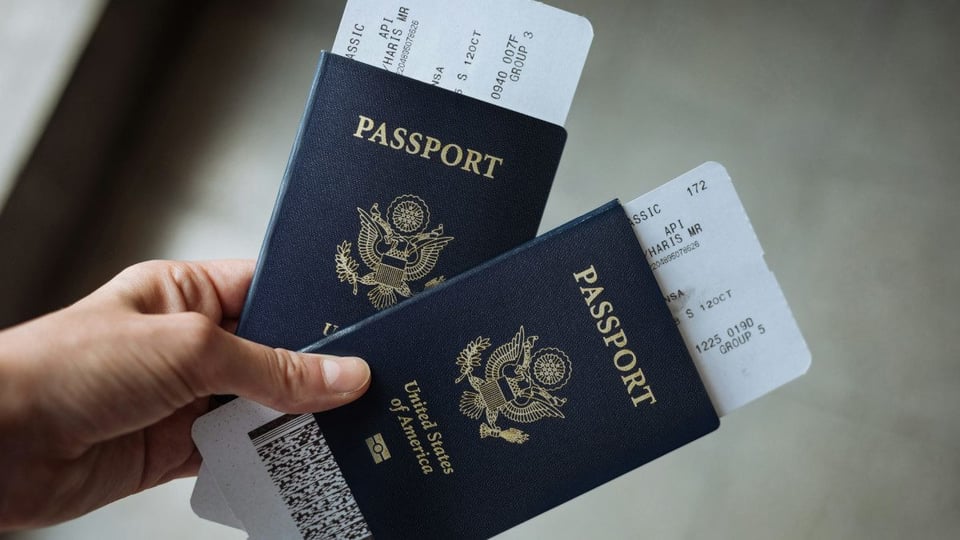 Trump busca quitar ciudadanía a inmigrantes por fraude