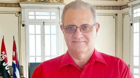 Santiago de Cuba: Gobernador Promete Hospitales Abiertos Pese a la Oscuridad