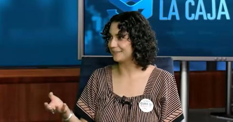 Activista Defiende Modelo Cubano en TV de EE.UU. y Genera Críticas