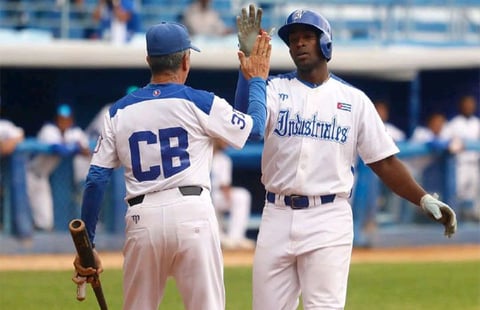 ¡Agarra tu butaca! El béisbol cubano enciende la candela semifinal