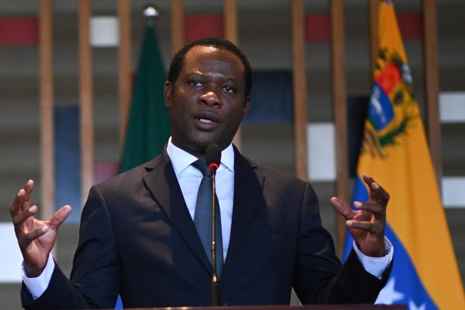 ¿Y esto qué es? Guyana pide elecciones y diálogo pa' calmarse con la Yuma