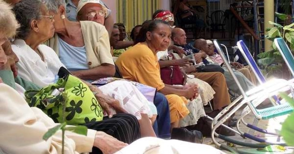 Cuba: Gobierno garantiza pago de pensiones, pero ¿alcanzará?