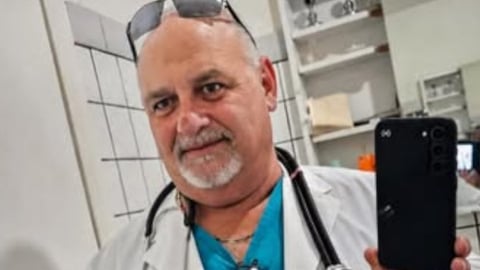 Cubano Acusado de Fraude Migratorio en Miami Usando Identidad de Médico Fallecido