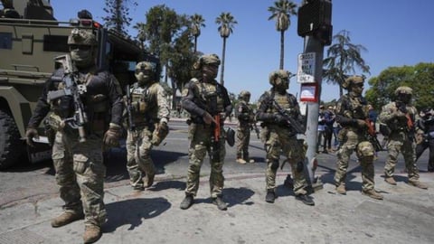 ¿Le Apuntaron a la Cara? Denuncian a ICE por Abusos en Redada en Los Ángeles