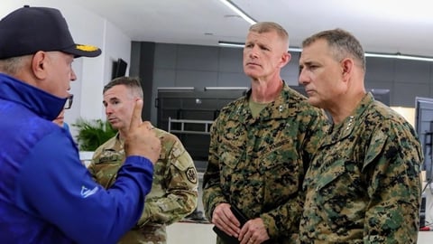 Jefe del Comando Sur de EE.UU. se reúne con Diosdado Cabello, buscado por narcotráfico