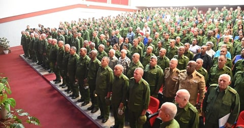 Cuba Conmemora 65 Años del Ejército Occidental en Tiempos de Tensión