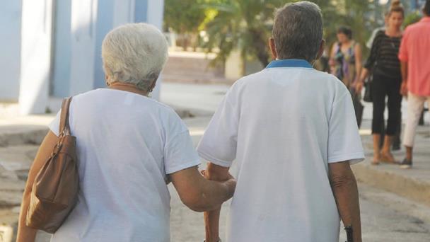 ¿Abuelos trabajando en la fábrica? ¡En Villa Clara inventaron el futuro!