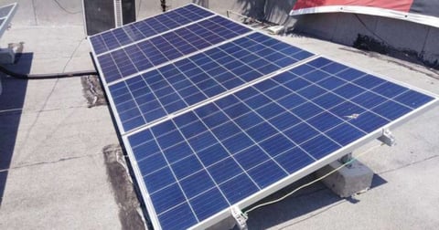 El Sol en tus Manos: Correos de Cuba Vende Paneles Solares en Pesos